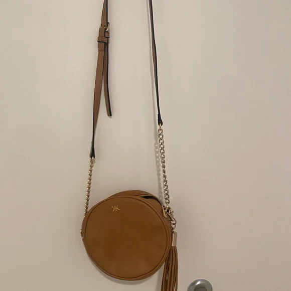 Kelly & Katie tan crossbody bag - Picture 2 of 12
